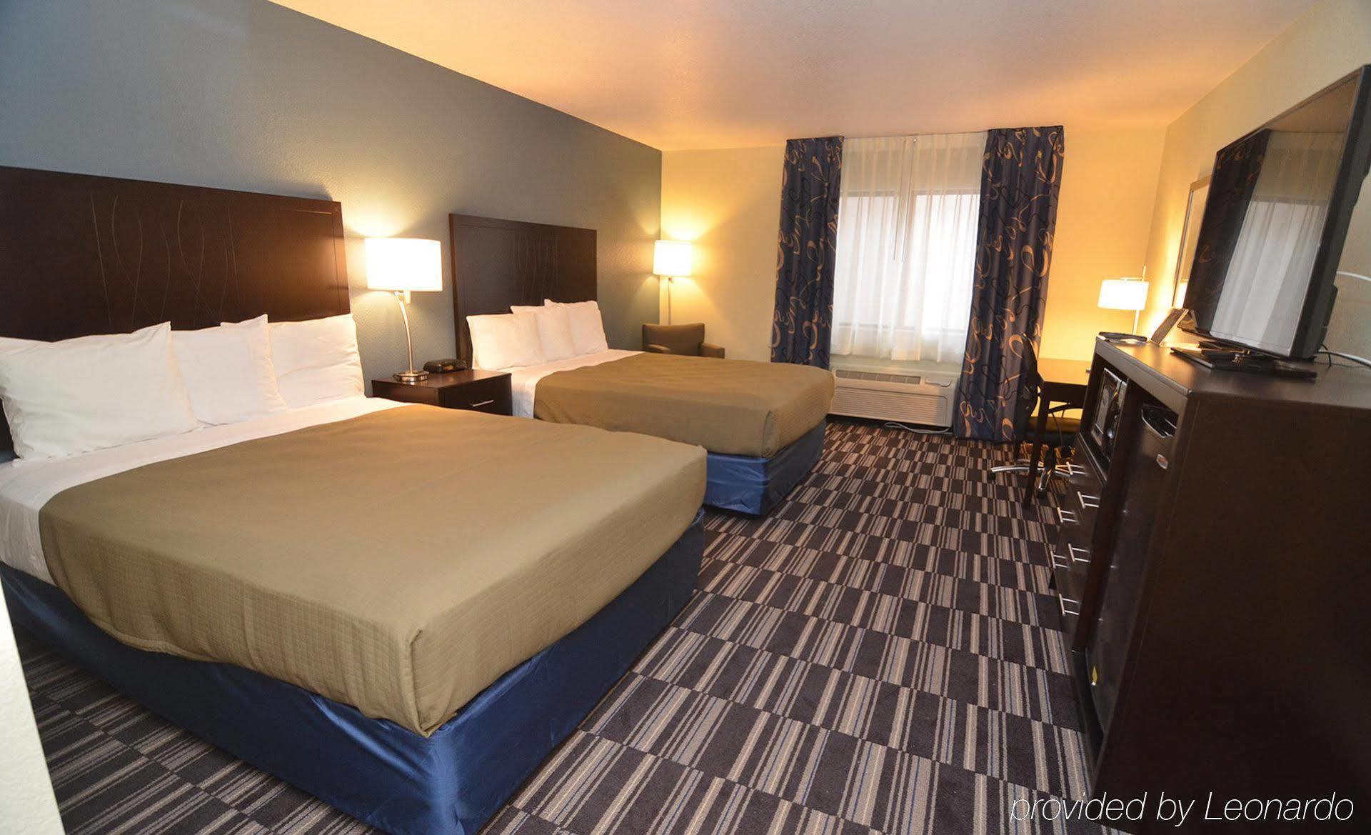 Americinn By Wyndham Mount Pleasant Екстериор снимка